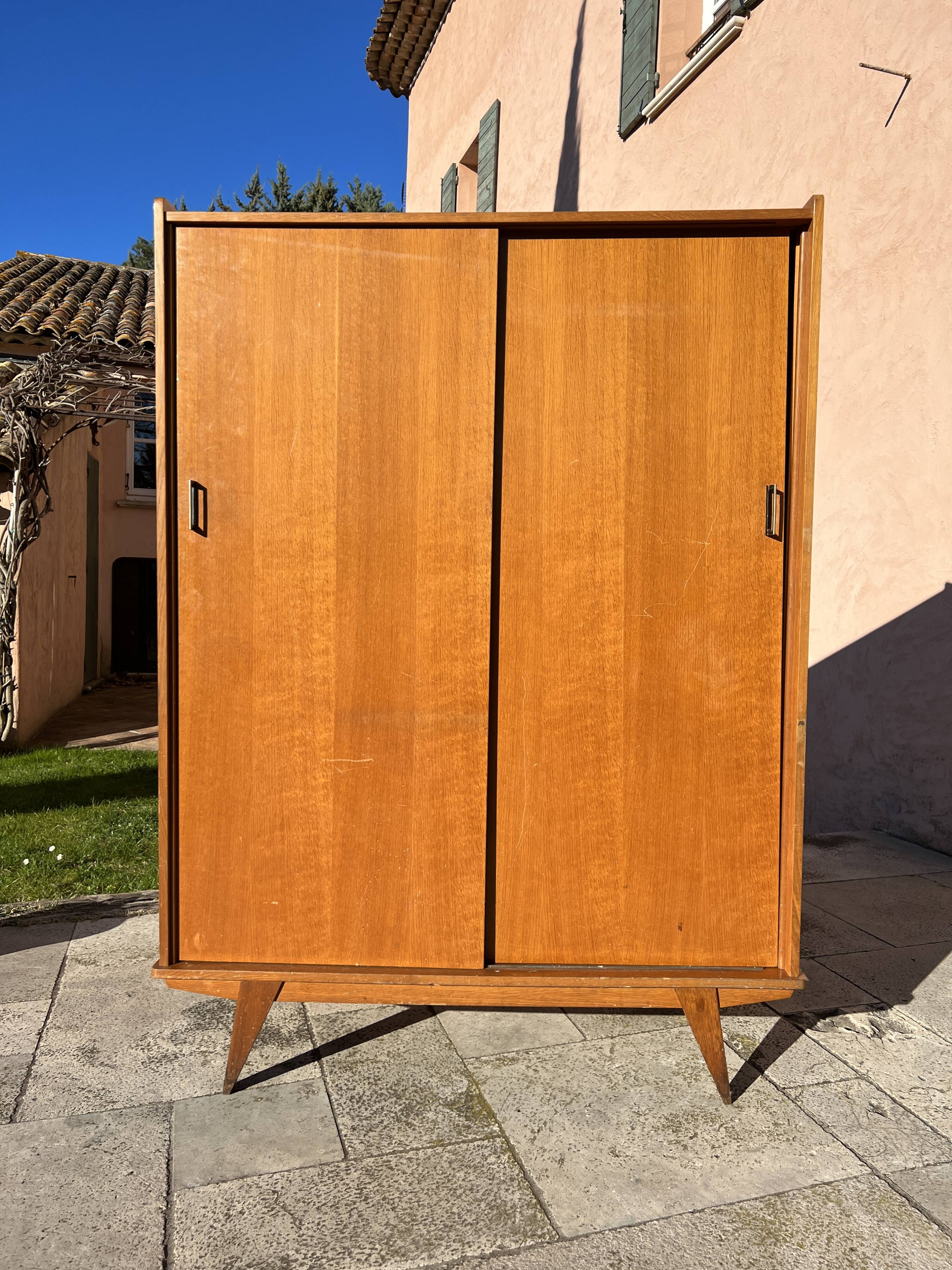 Wardrobe vintage year 1961