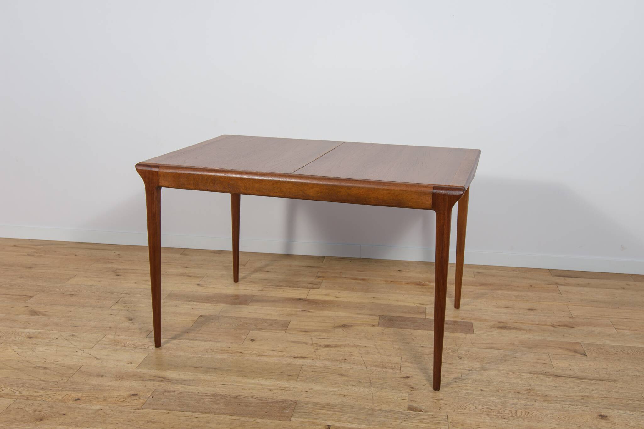 Mid-Century Teak Extendable Dining Table from McIntosh, United Kingdom, 1960s