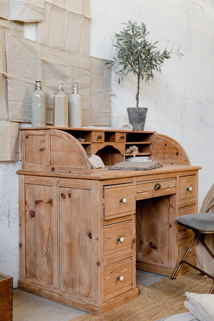 Folding velvet chair