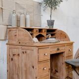 Folding velvet chair