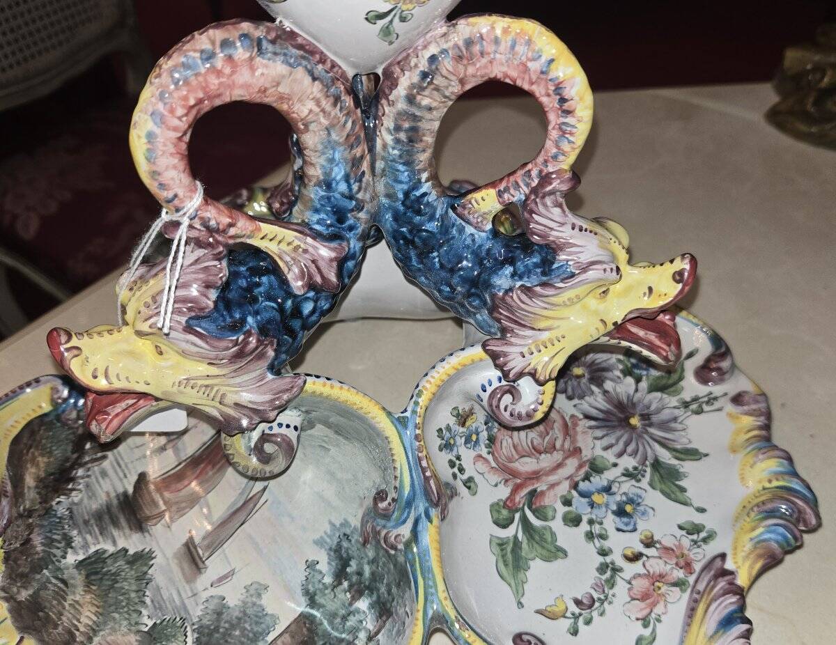 Large centrepiece in earthenware, hand-painted: Jules Verlingue workshop