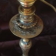 Lampe bougeoir électrifiée, lampe de table bronze tripode pattes de chèvres