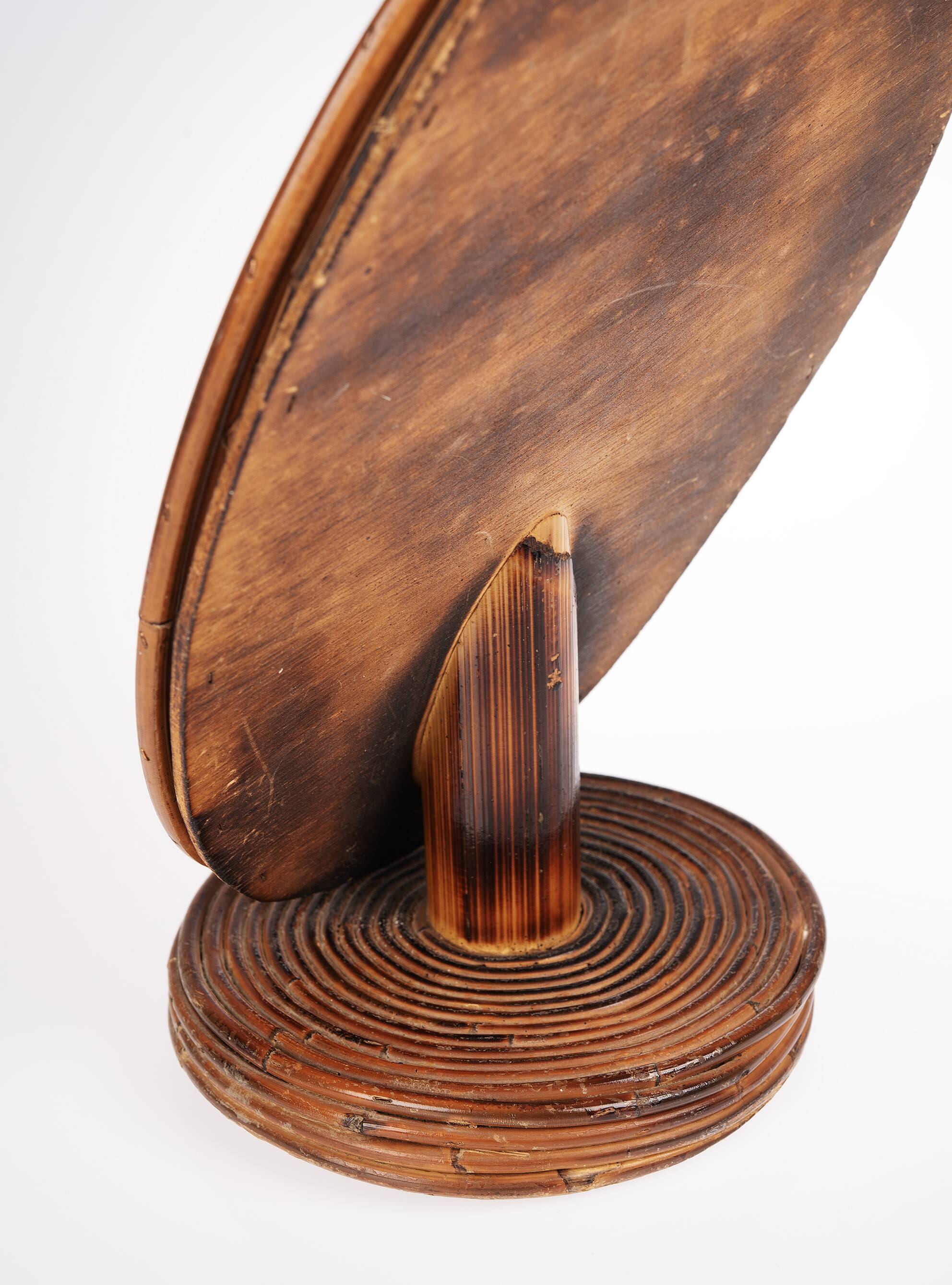 Rattan mirror to stand