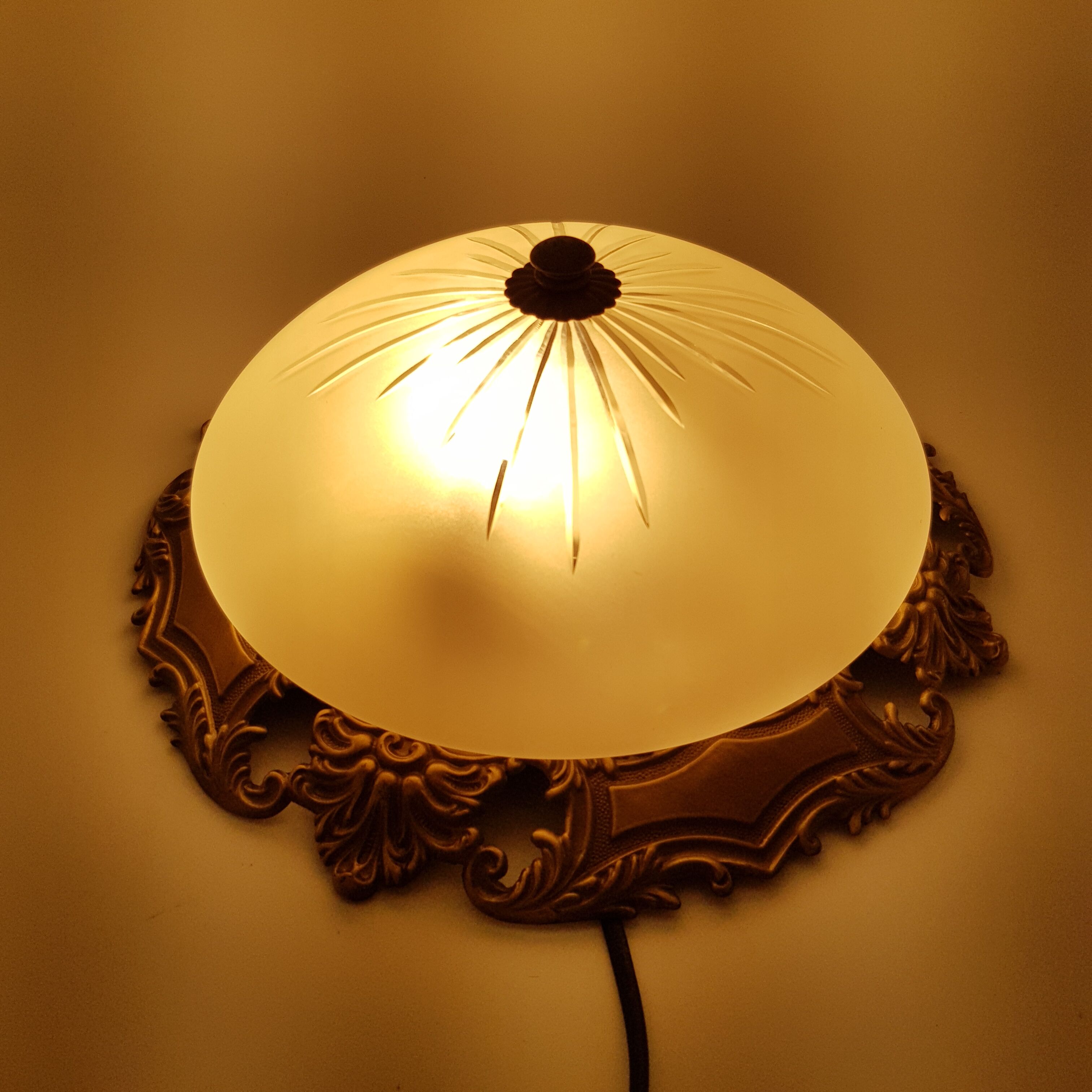 Chiselled glass globe