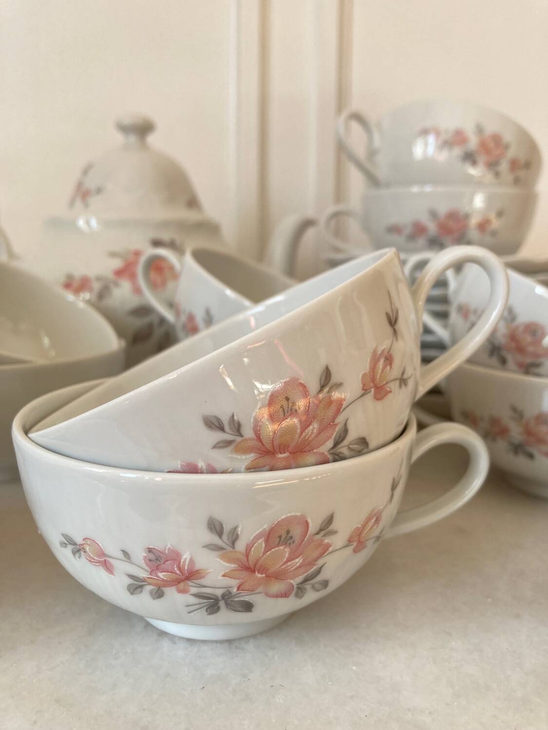 Tea service "Pink flowers" Bavarian porcelain