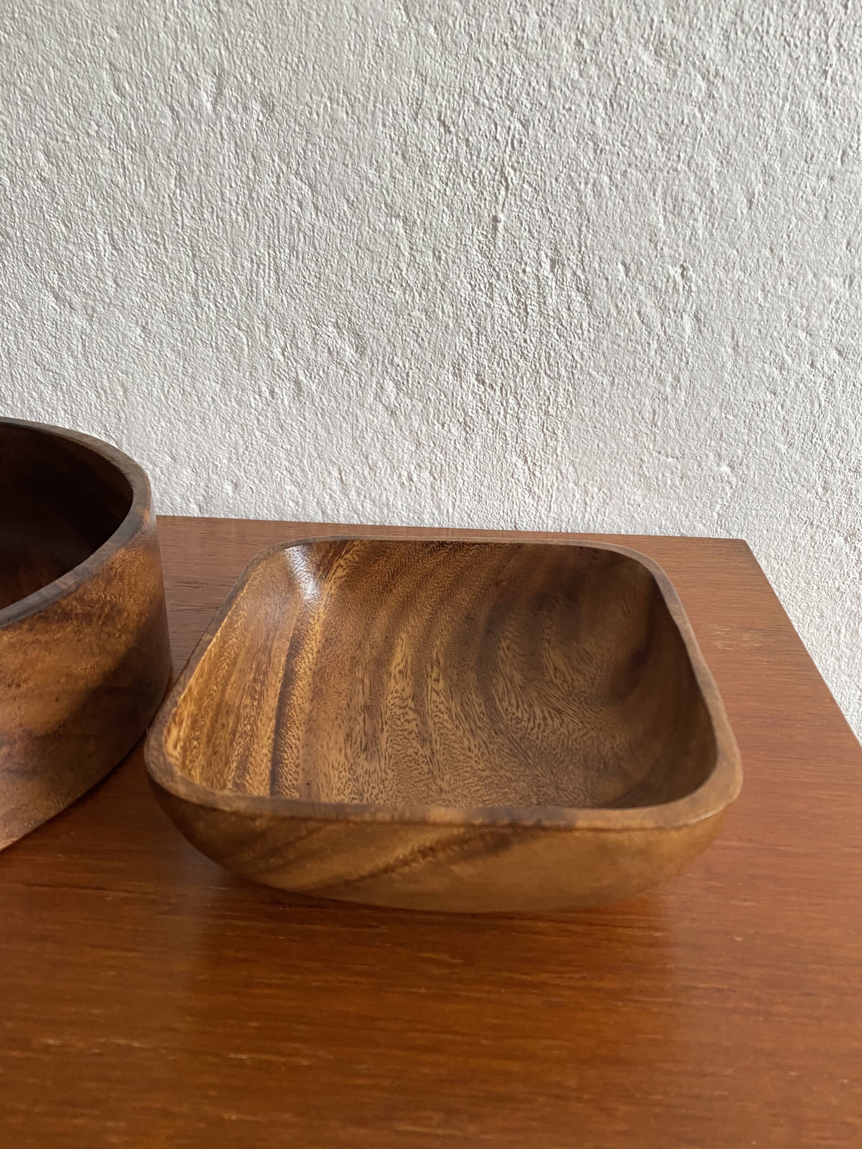 Set 2 Vintage Wooden Dishes