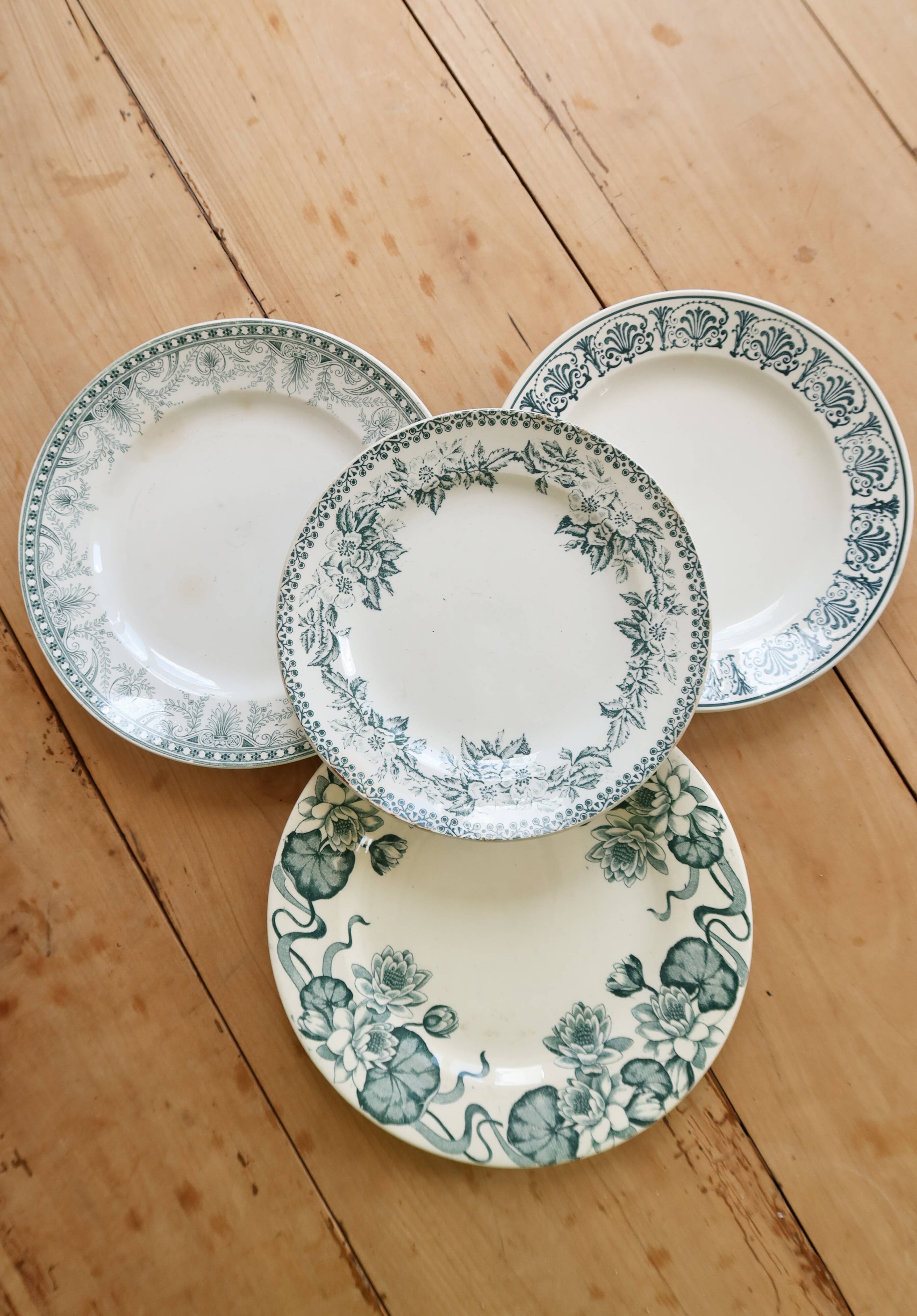 Vintage mismatched dessert plates in ironstone - Green tones