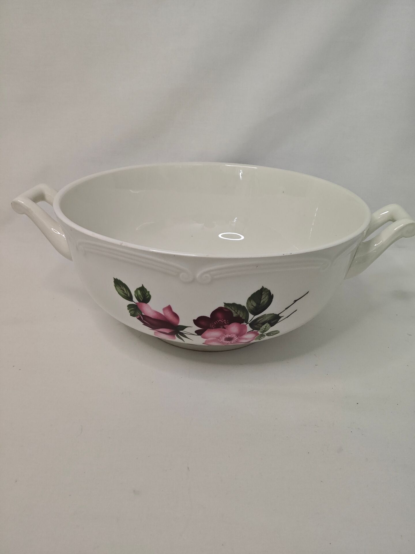 Saladier en porcelaine de Gien