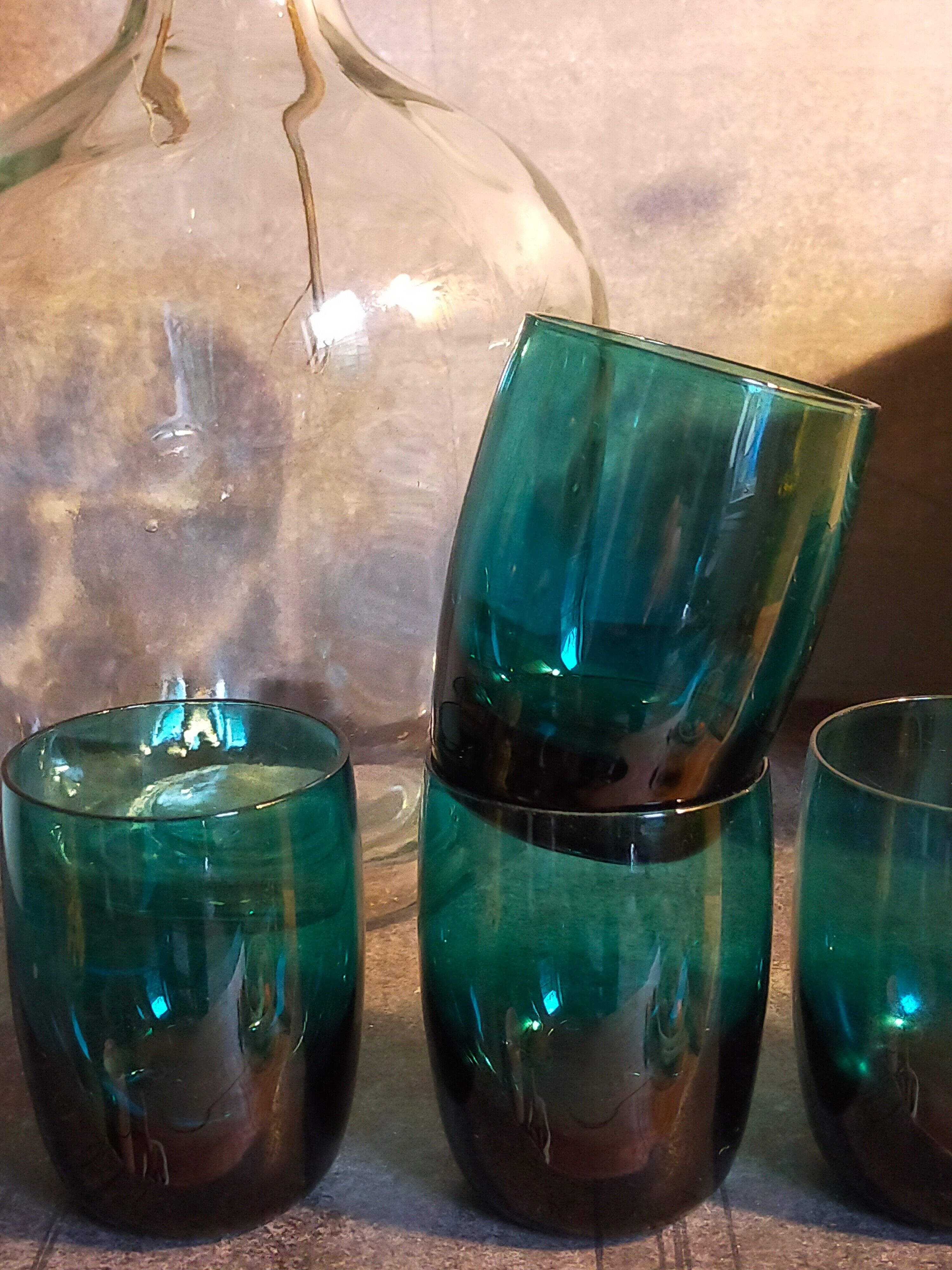 Six verres de verrier bleus paon vintages