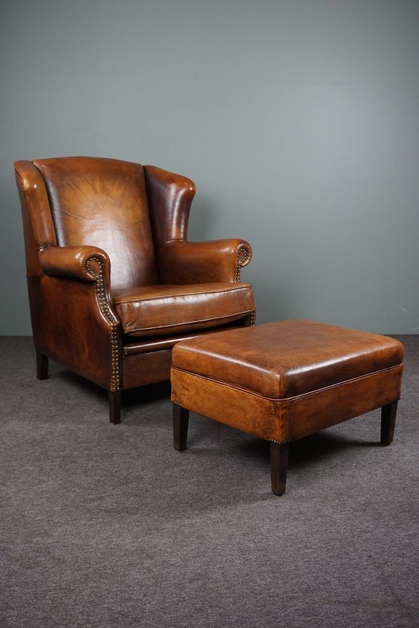 Armchair + sheepskin pouf