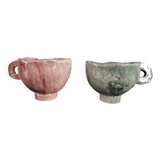 2 ceramic cups