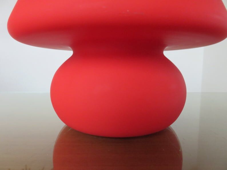 Red "mushroom" lamp 770s