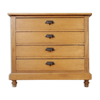 Old English chest of drawers