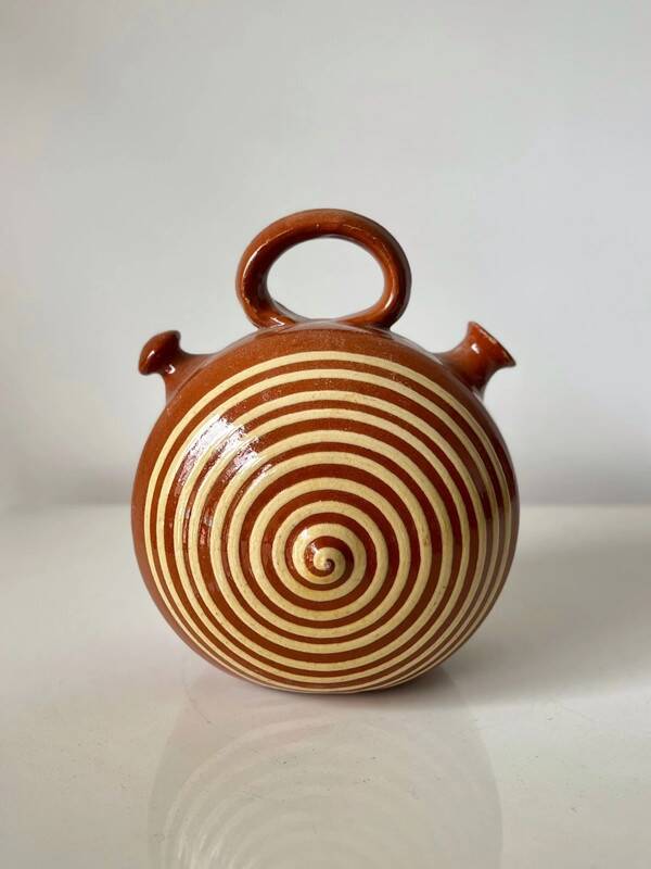 Botijo espagnol vintage – grès vernissé décor spirale – design populaire
