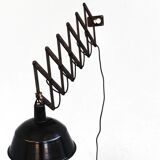 Apply light industrial accordion