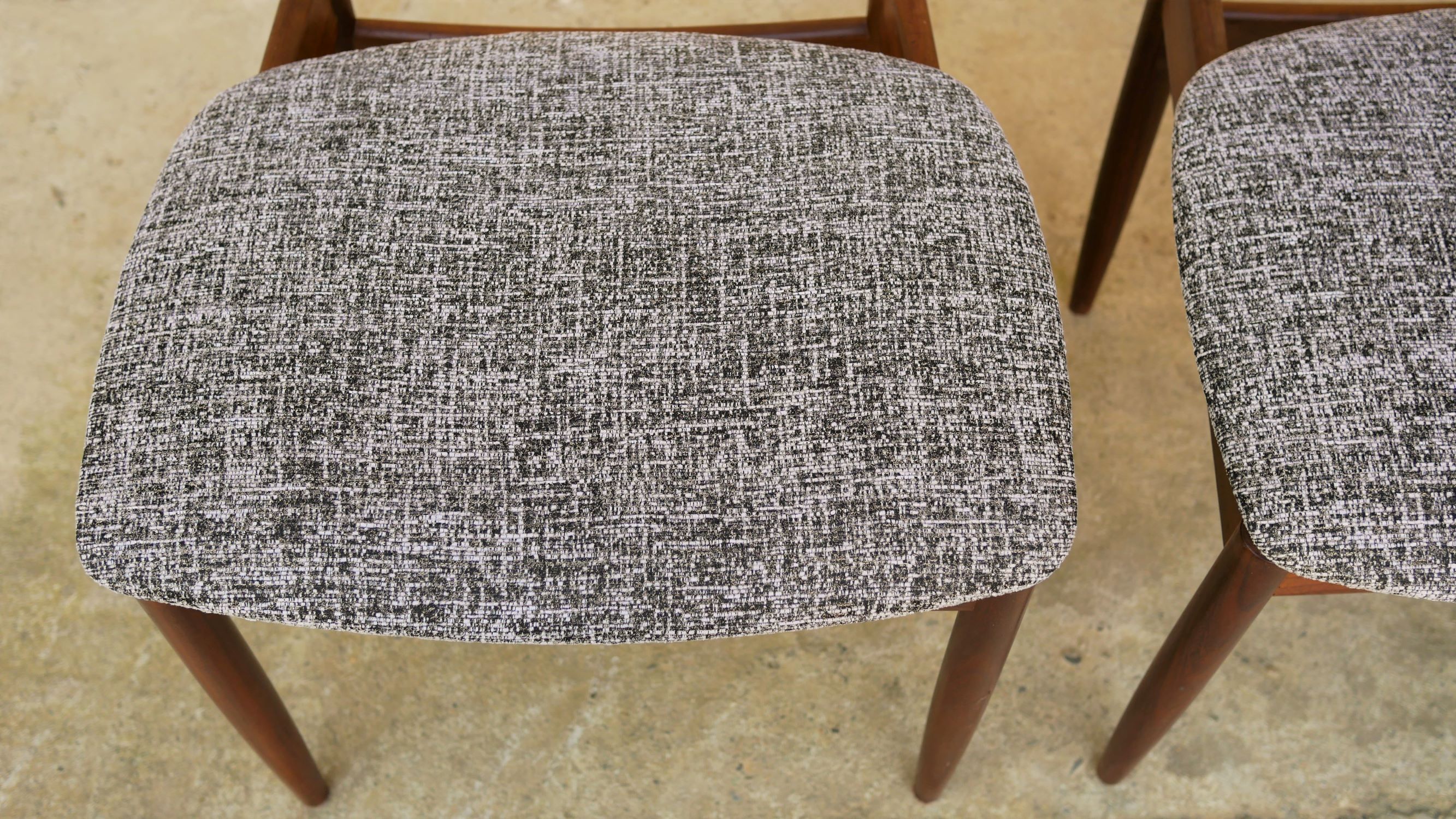 Series of 4 teak chairs by Ib Kofod-Larsen for G-Plan editions