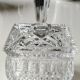 Sucrier vintage de forme carrée en cristal motifs croisillons, losanges, écailles