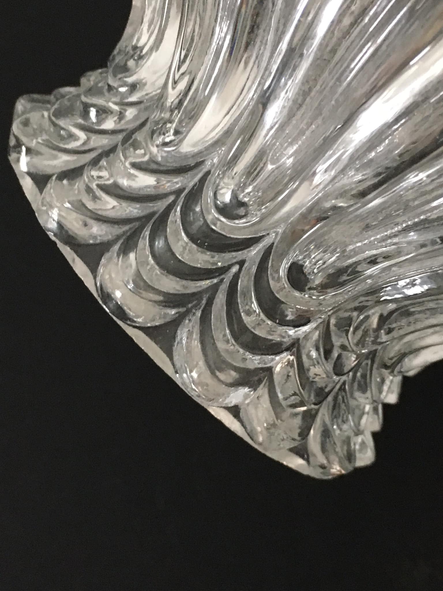 Worked transparent glass tulip