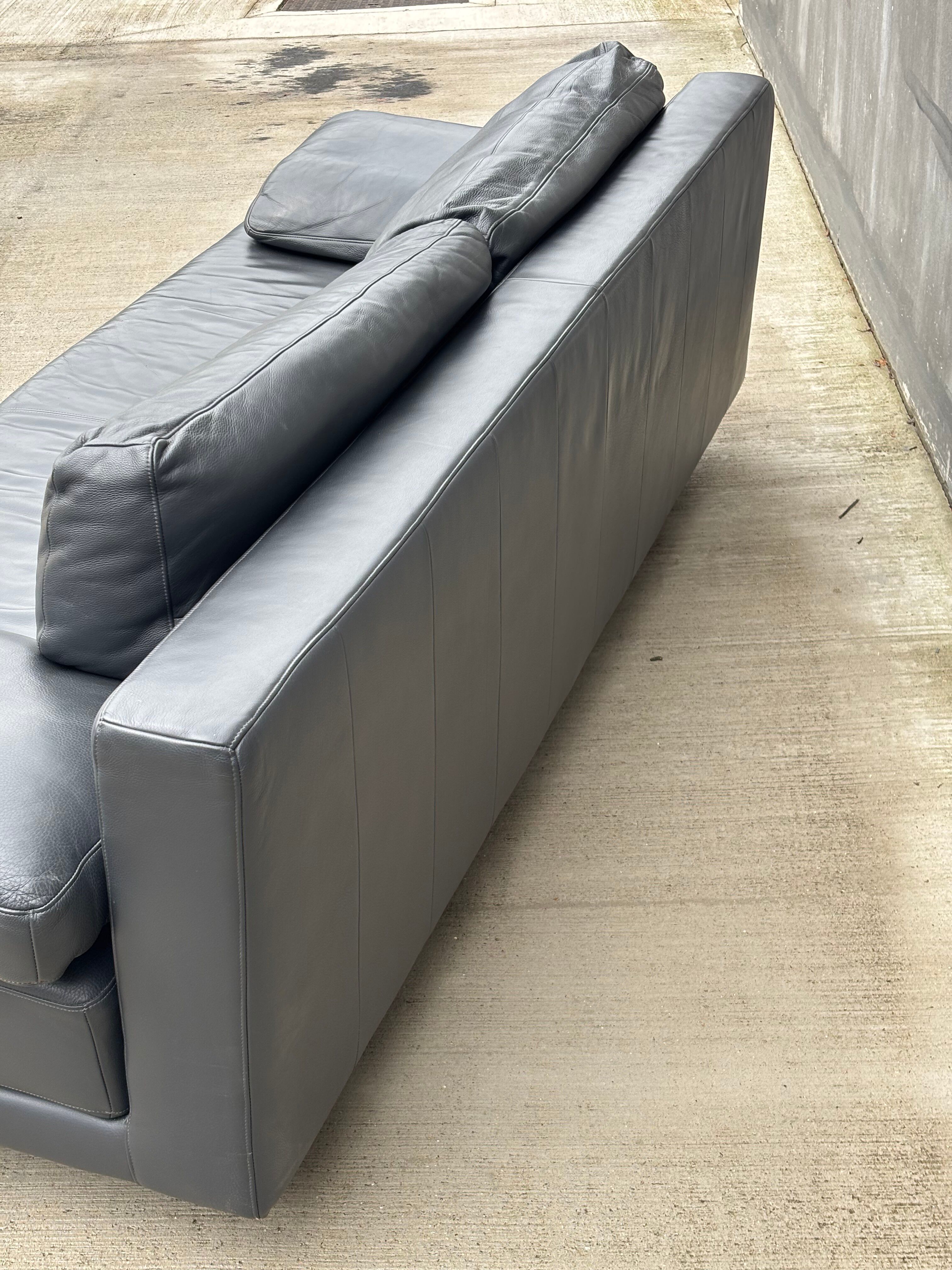 Rolf Benz 355 – 3-seater sofa in anthracite grey leather, German design.
