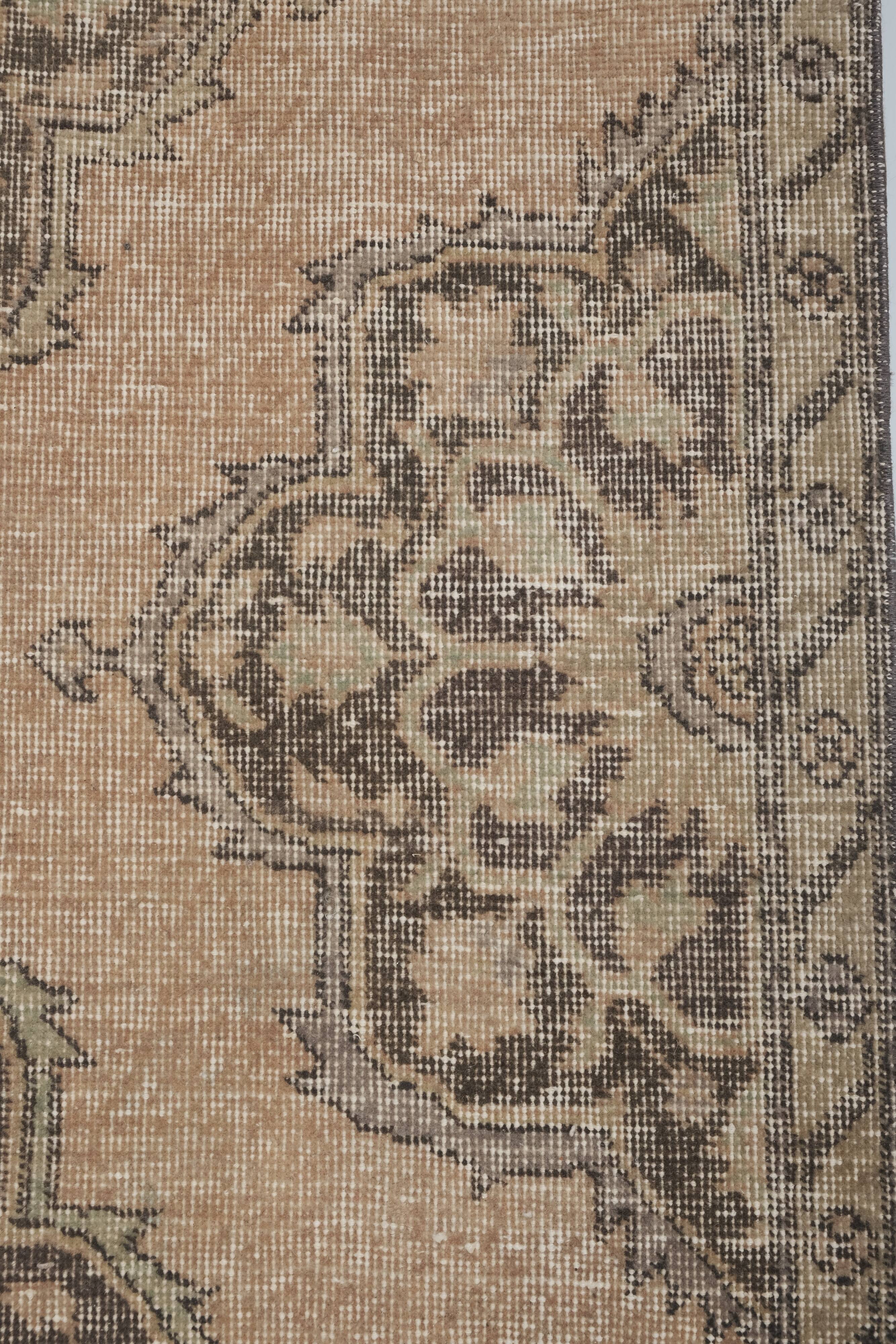 Vintage Turkish rug from Oushak, hand-woven 115x383 cm