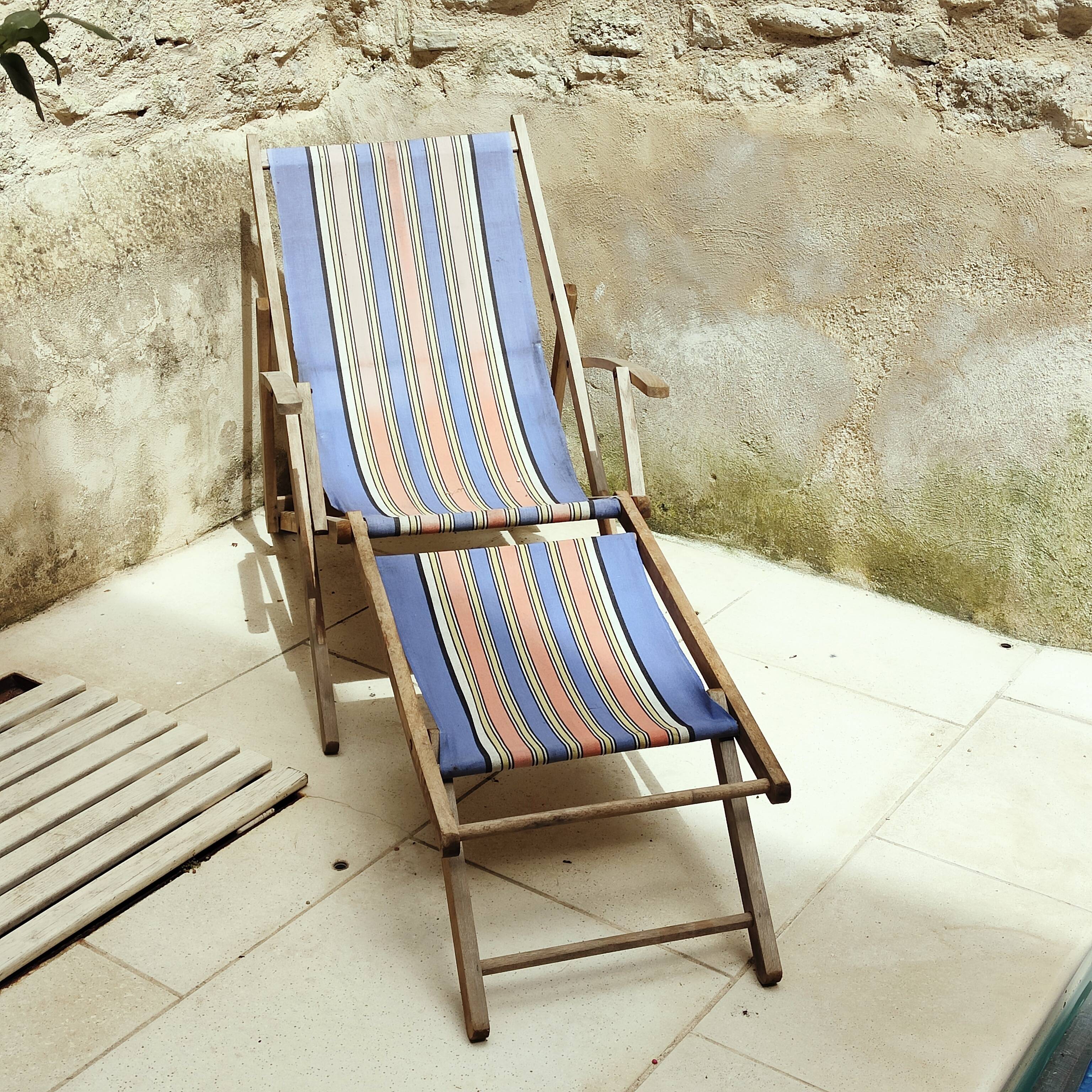 Chilean lounge chair