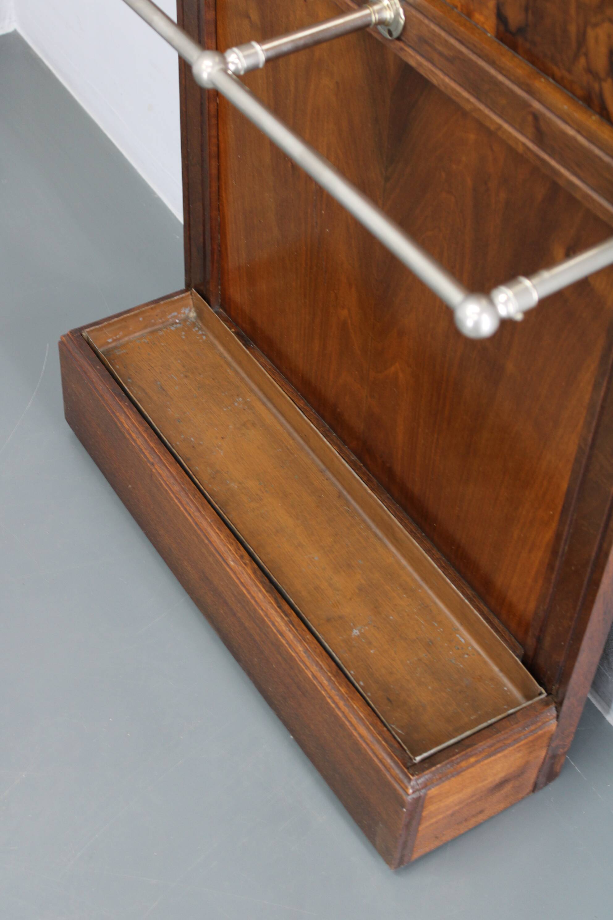 Portemanteau Art déco tchécoslovaque en noyer avec miroir, années 1930