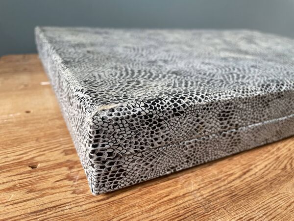 Ménagère de 29 pièces « la trompette » en inox et corne