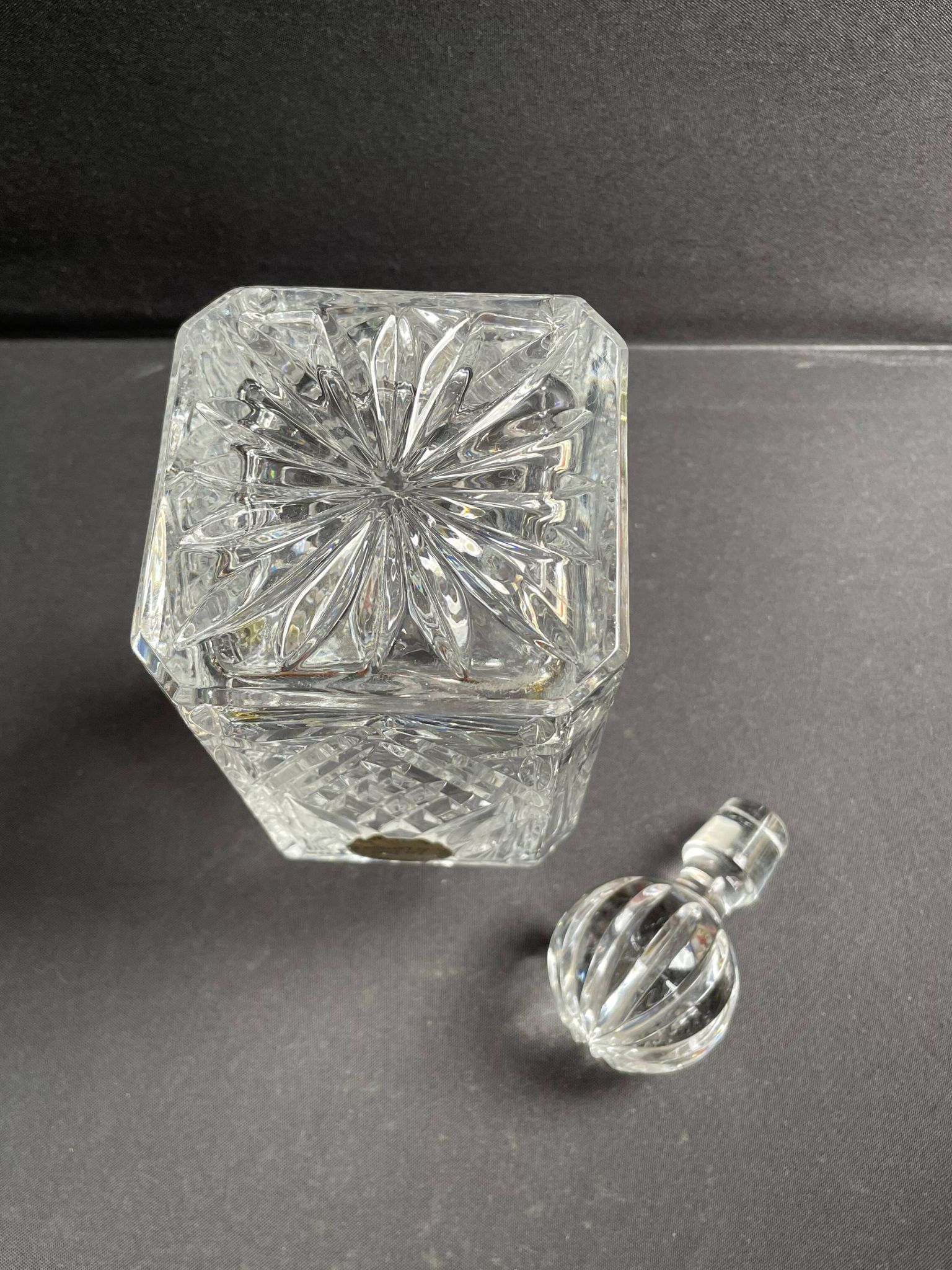 Cut crystal whisky carafe – Les Ducs de Lorraine