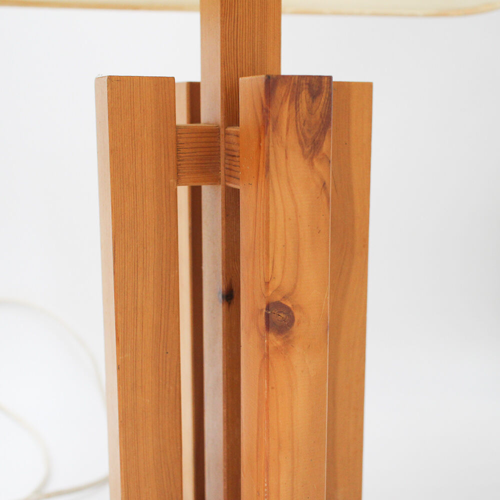 Cruciform wood lamp "Scandinavian"