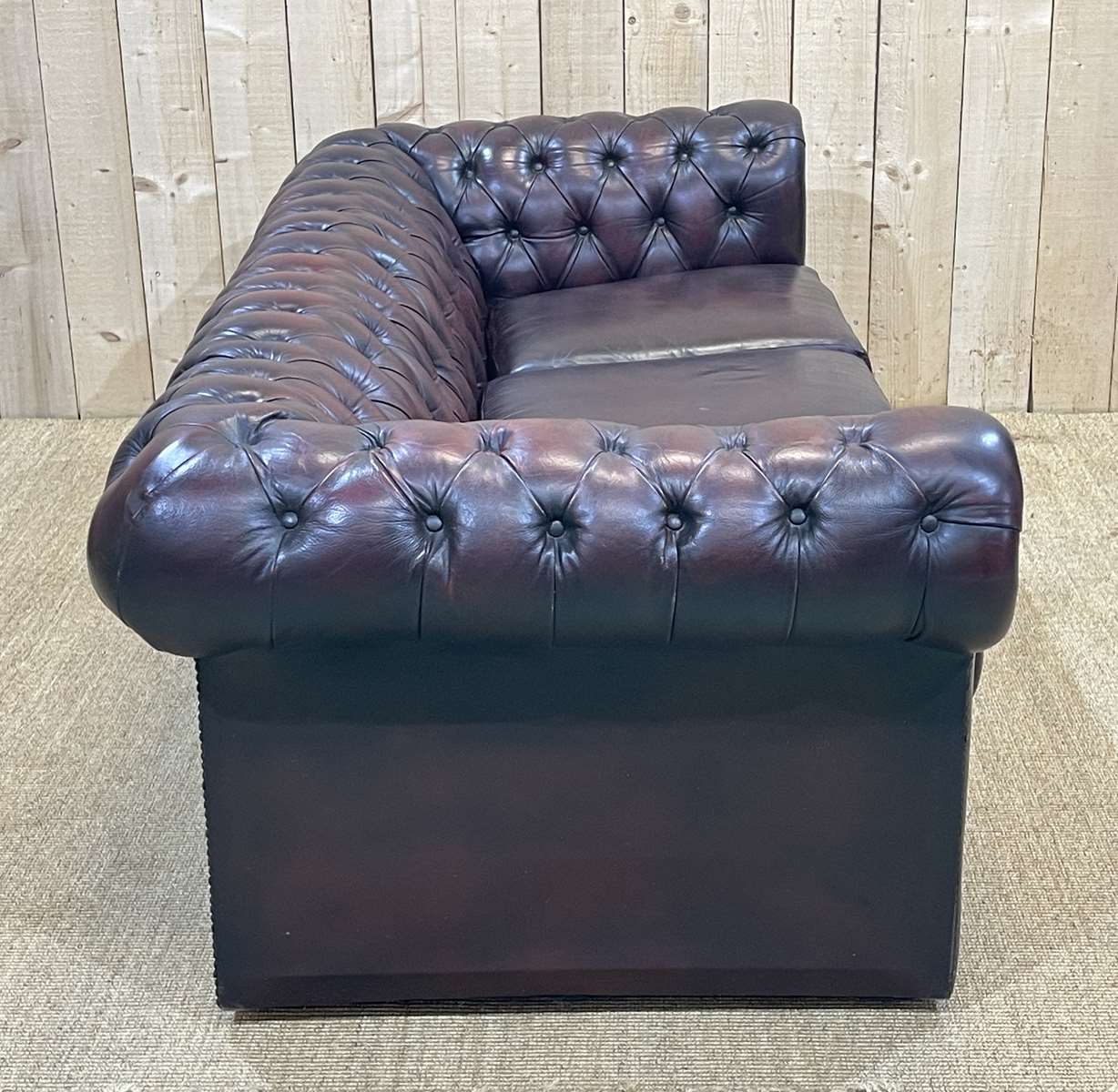 Chesterfield 3-seater sofa in red leather from the 70s