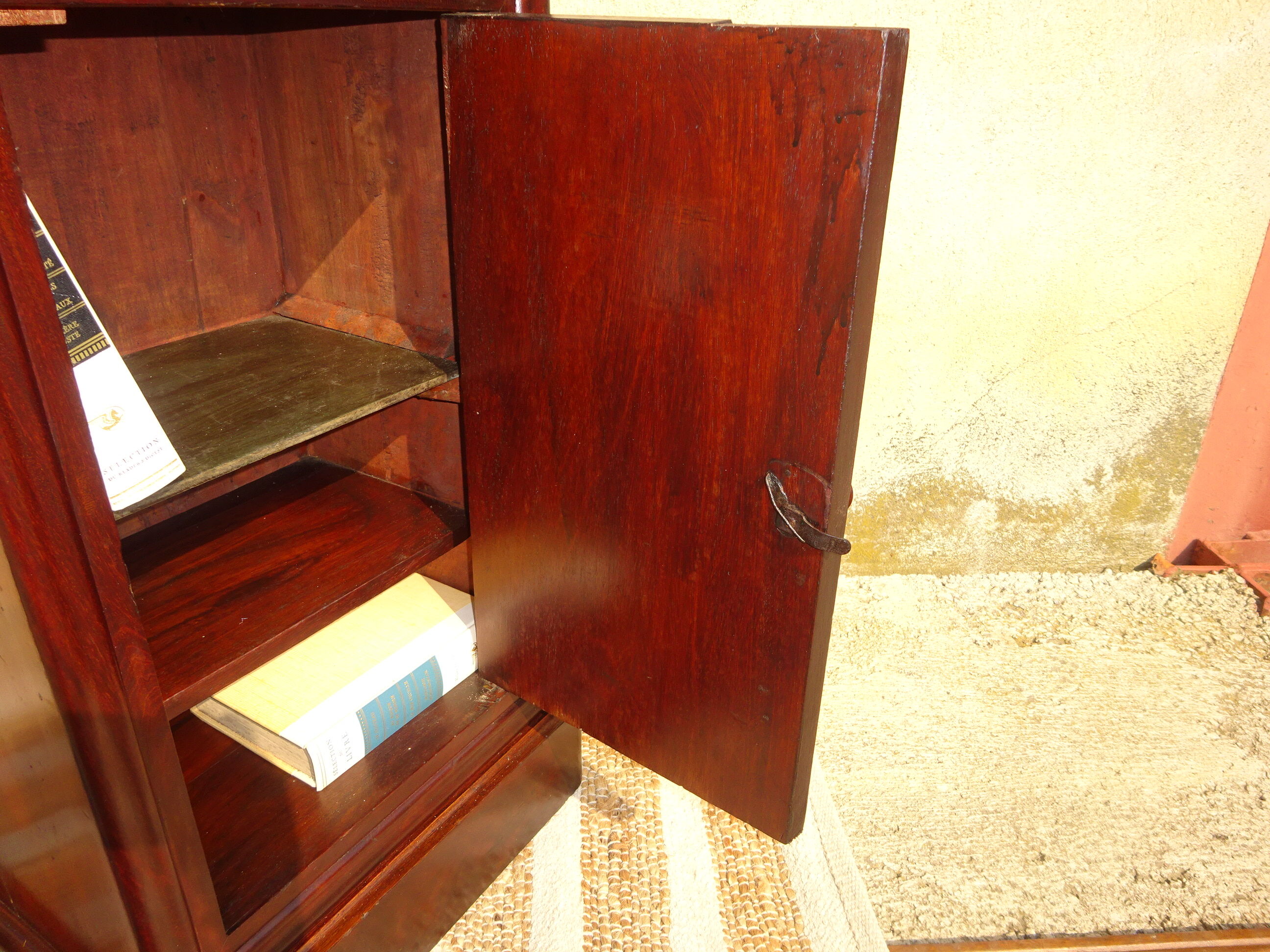 Louis-Philippe bedside in flamed mahogany