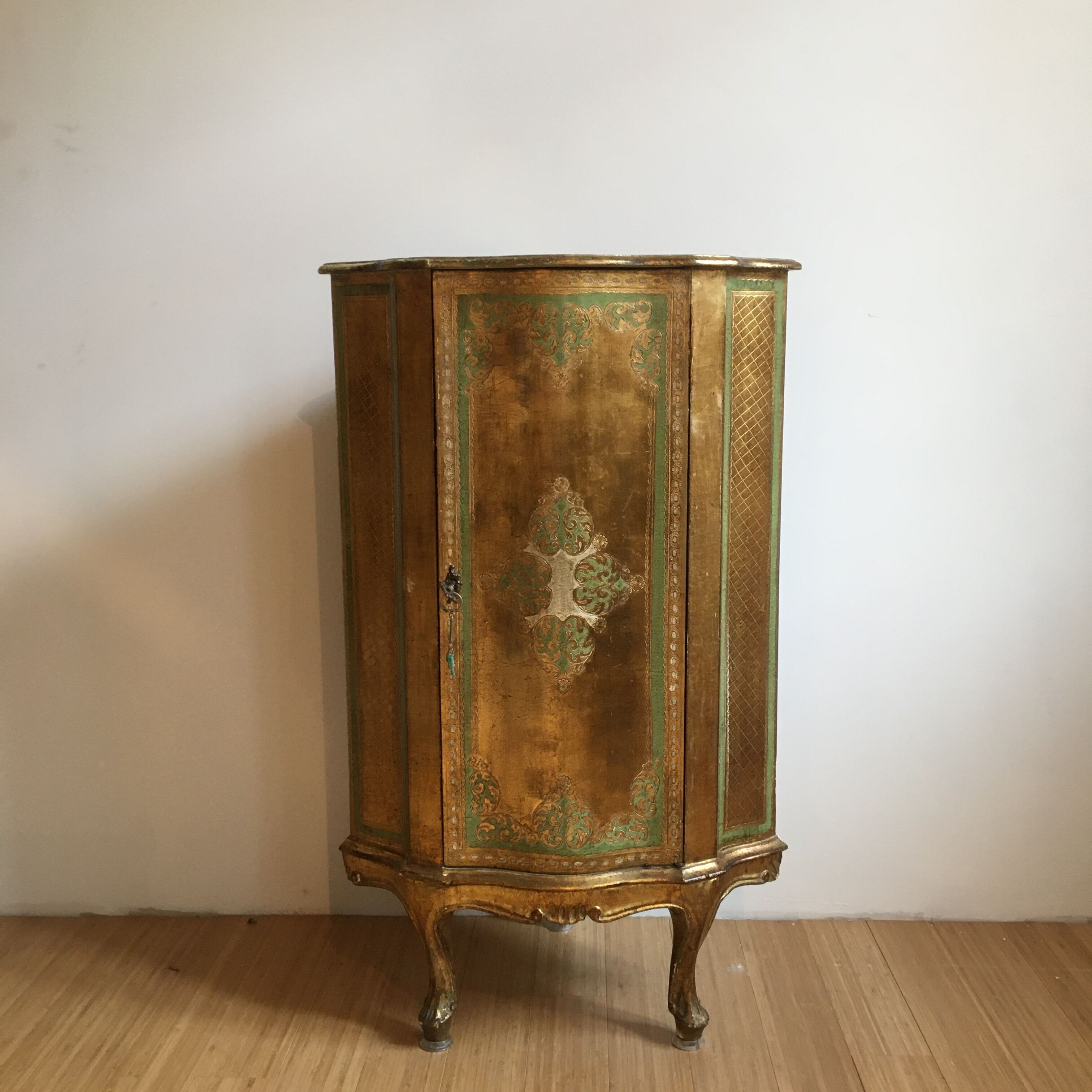 Venetian corner furniture