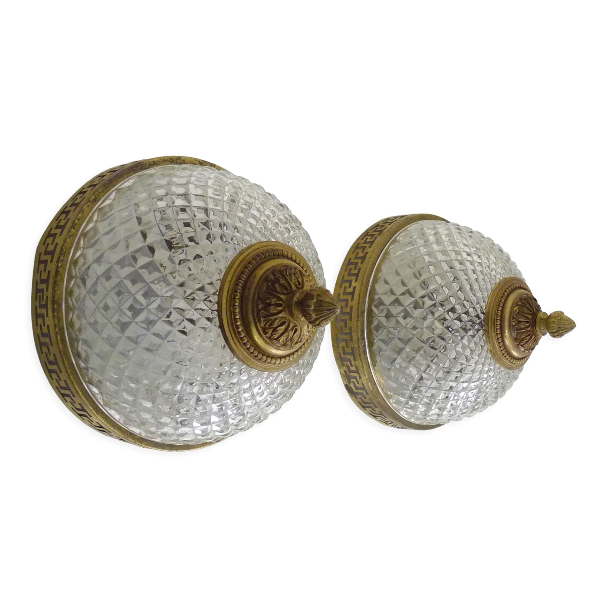 Paire d'appliques ou plafonnier de style victorien en laiton et verre diamant. Année 50 60