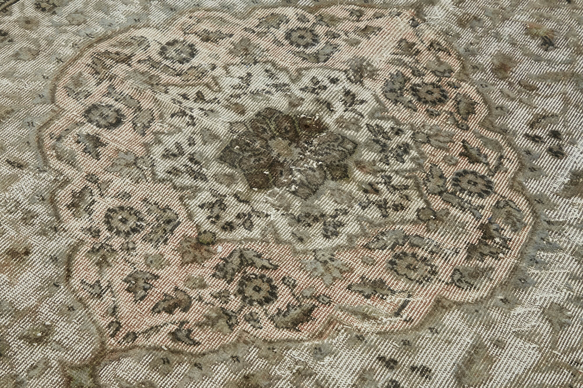 Handwoven overdyed turkish 1970s 163 cm x 265 cm grey carpet