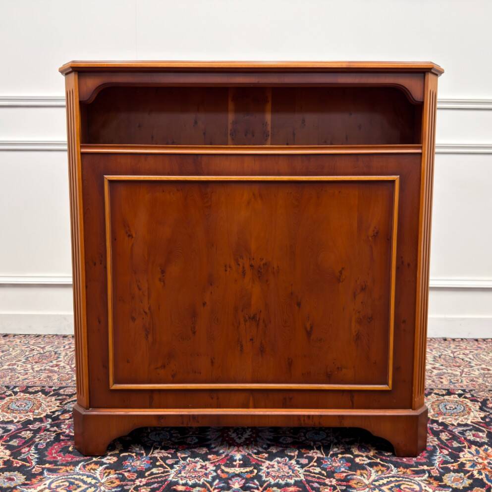 Bar Chesterfield anglais classique avec tabourets de bar