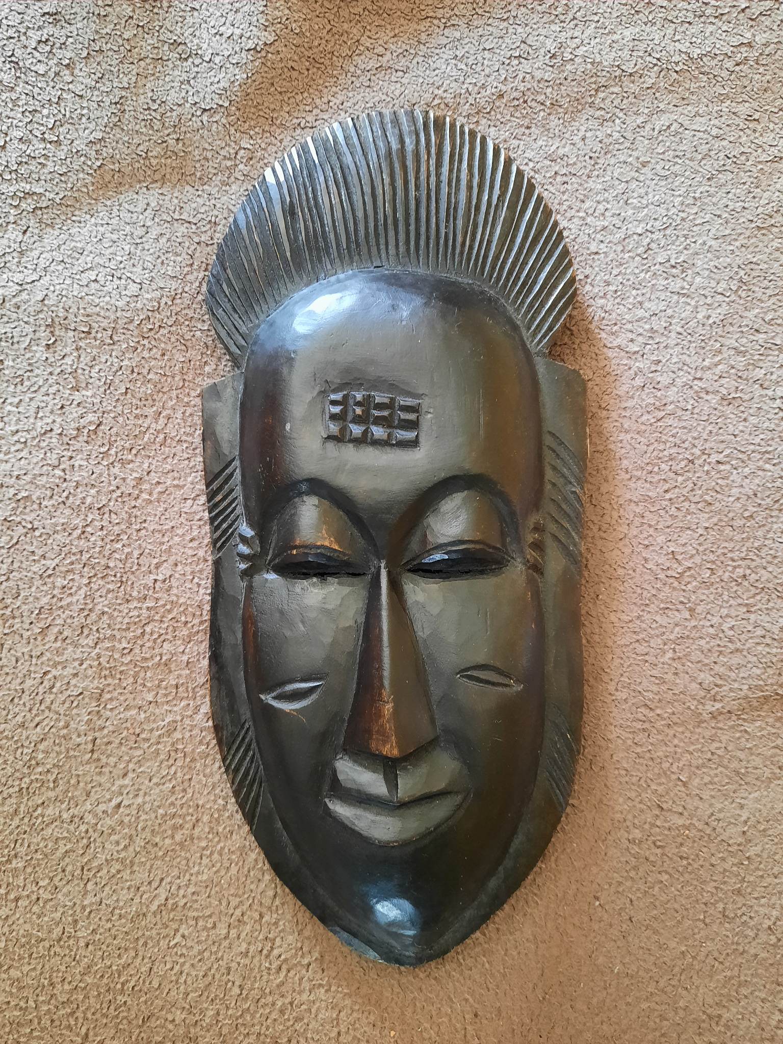Masque tribal en bois