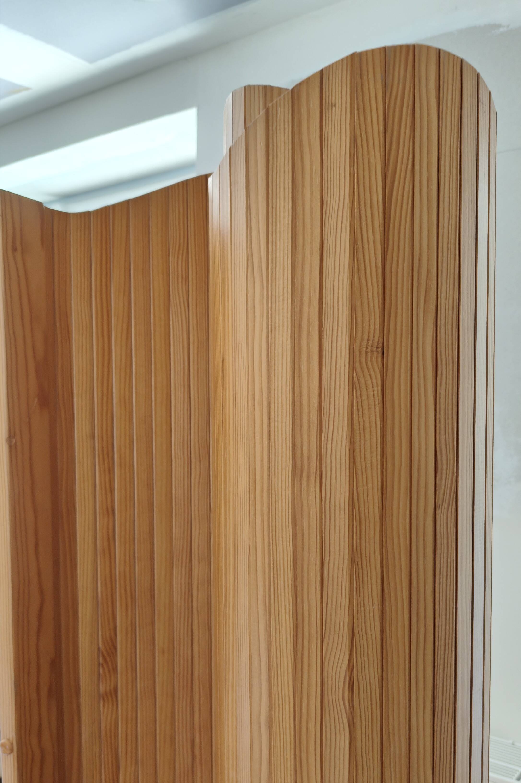 Vintage wooden wavy screen by Baumann