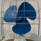 Vintage fan calor 1970 blue and white