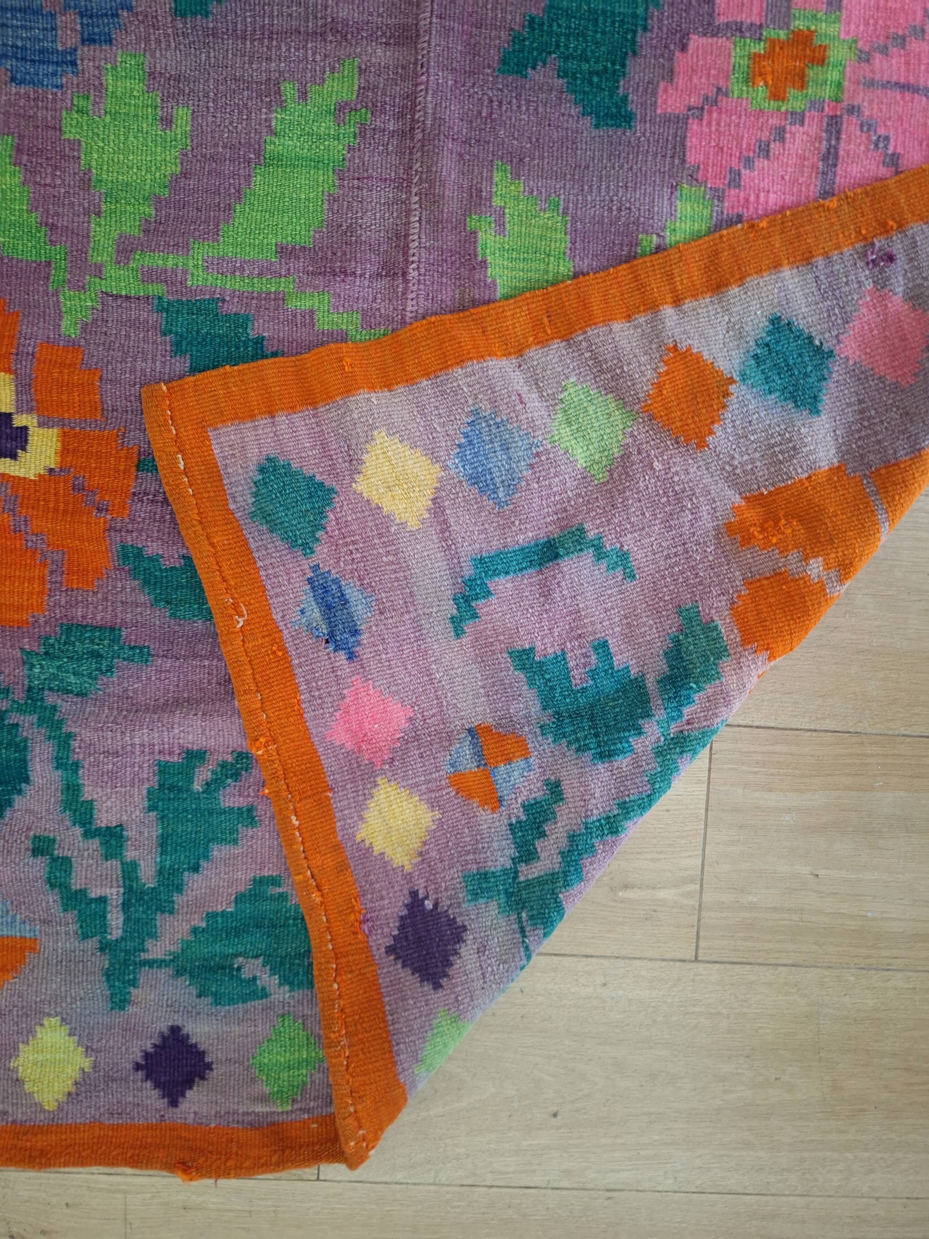 Vintage Woolen Hand Knotted Carpet Keli.