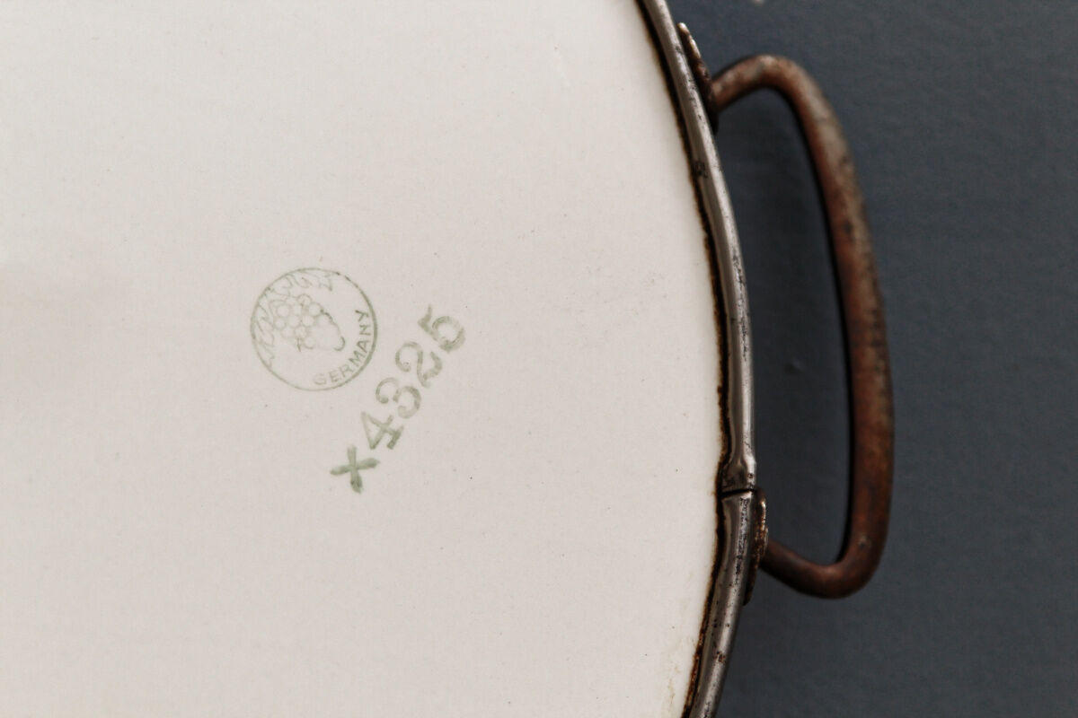 Porcelain underside, Germany