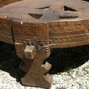 Table basse Indienne XIXé sculptée - Art Populaire