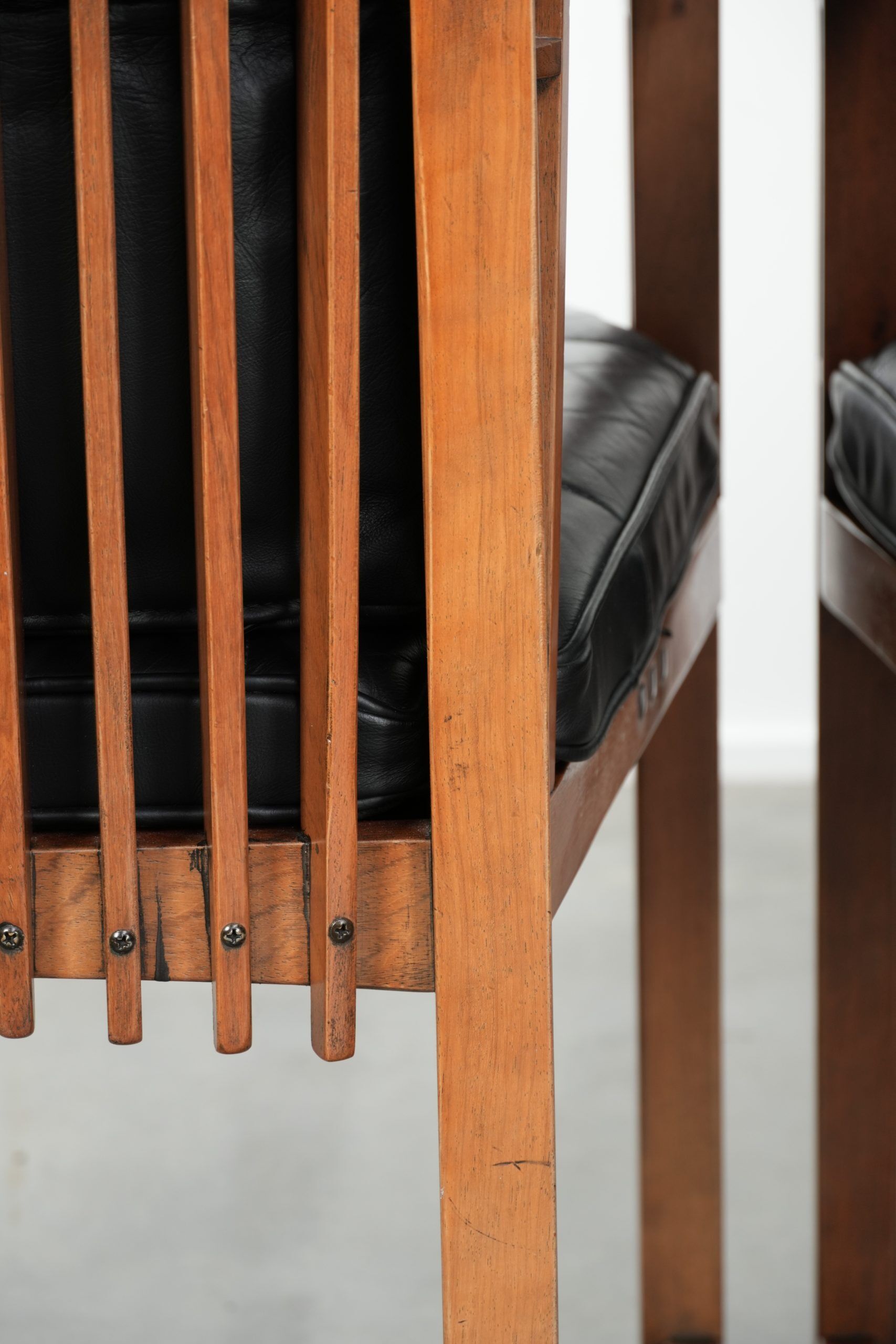 Black leather set of 4 Art Deco design dining chairs with armrests