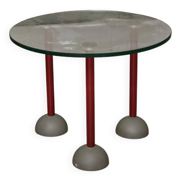 Memphis: small side table