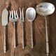 Service to mignardises in massive agent, 5 pieces. Debain hallmark, Alphonse "A goose D"