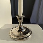 Small shiny silver-plated candlestick H11 D13