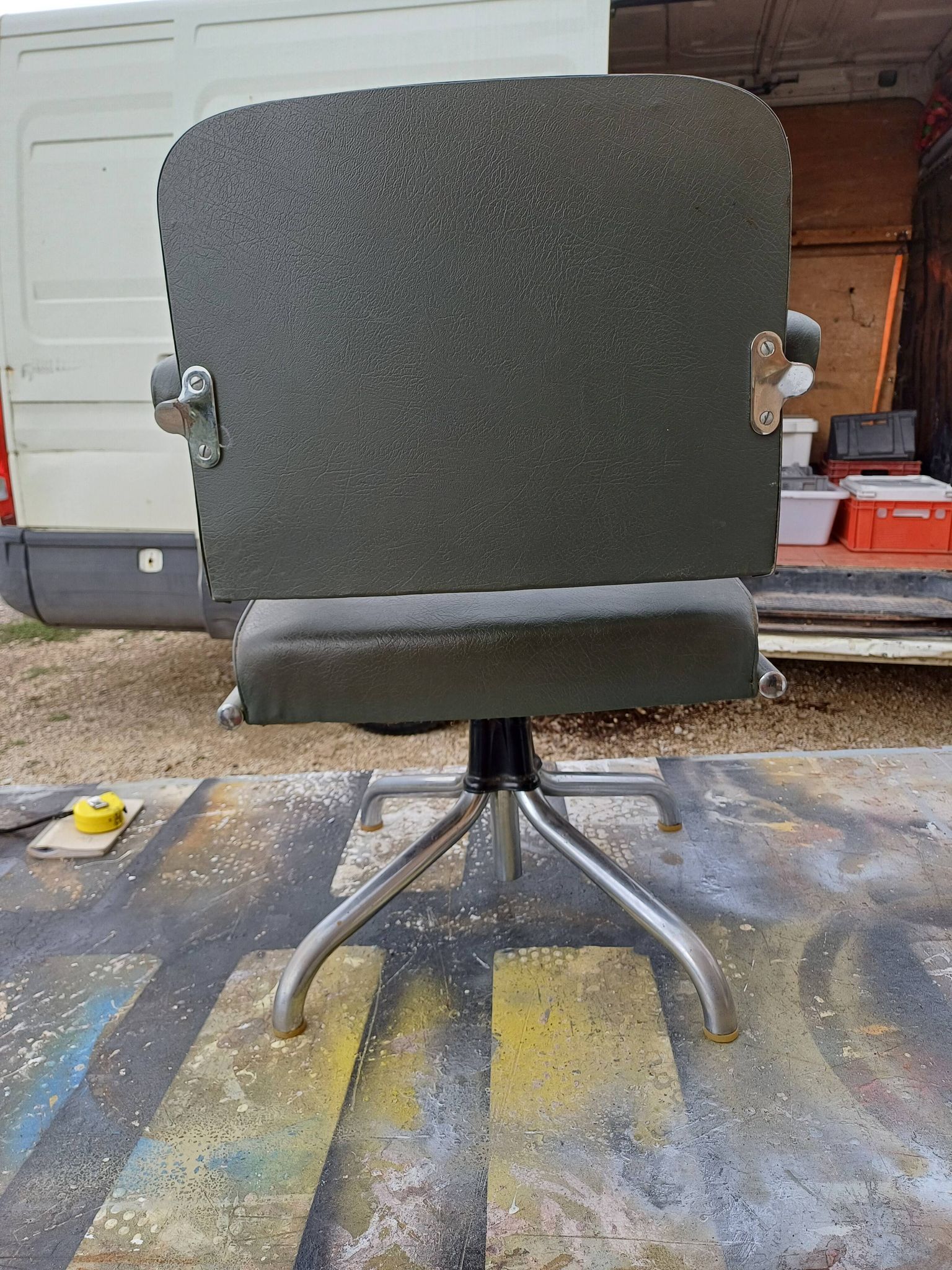 Pullman Armchair in Chrome Metal and Green Leatherette