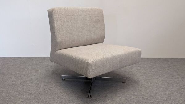 Paire de chauffeuses modernistes Les Créations Inova, France vers 1970