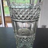 Two crystal vase