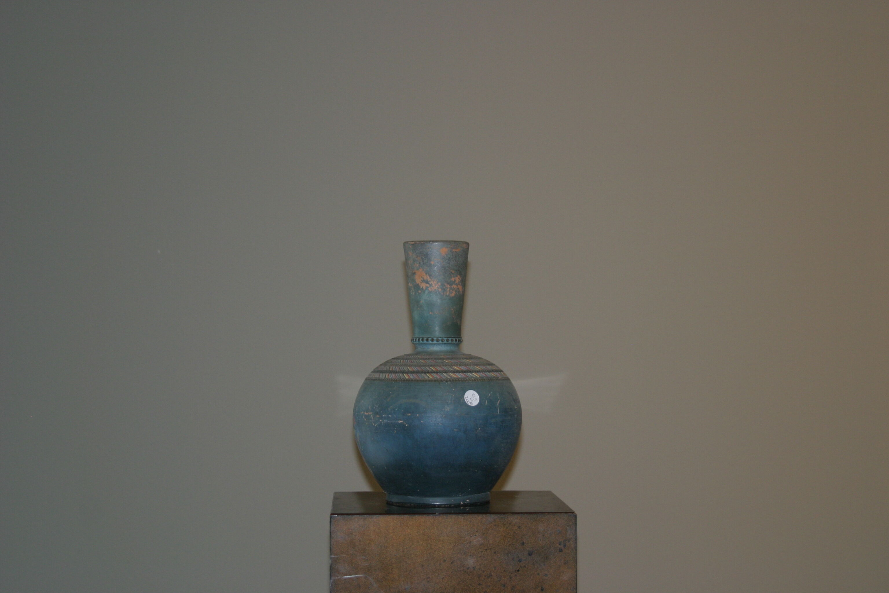 Duo of ceramic vases with Japanese decorations