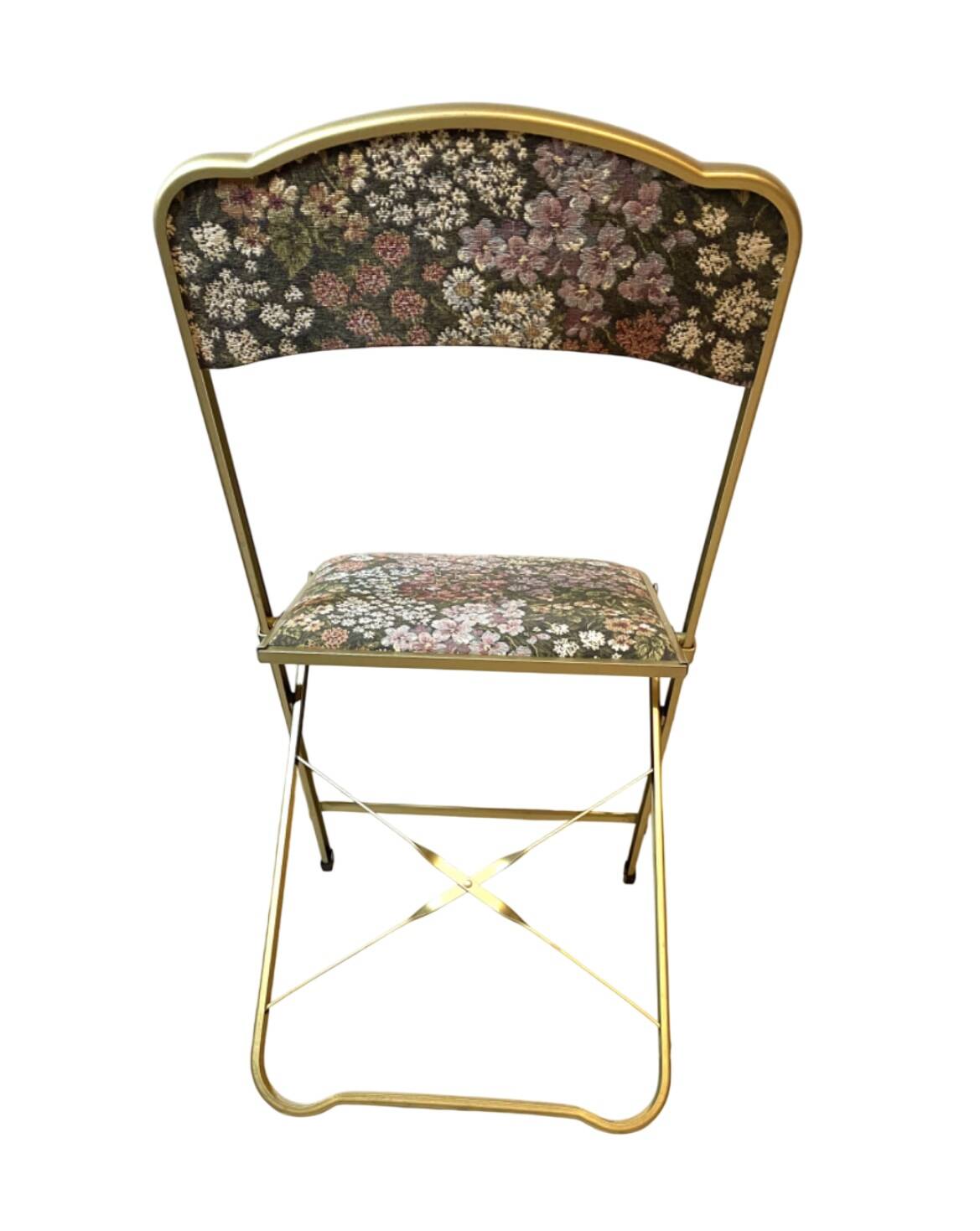 Folding chairs with floral pattern